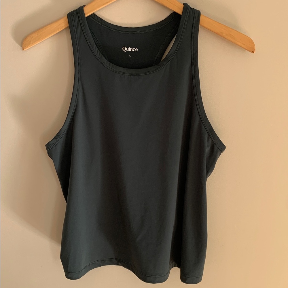 Quince Ultra Form Waist Length Racerback Tank Top Forest Green Size Large